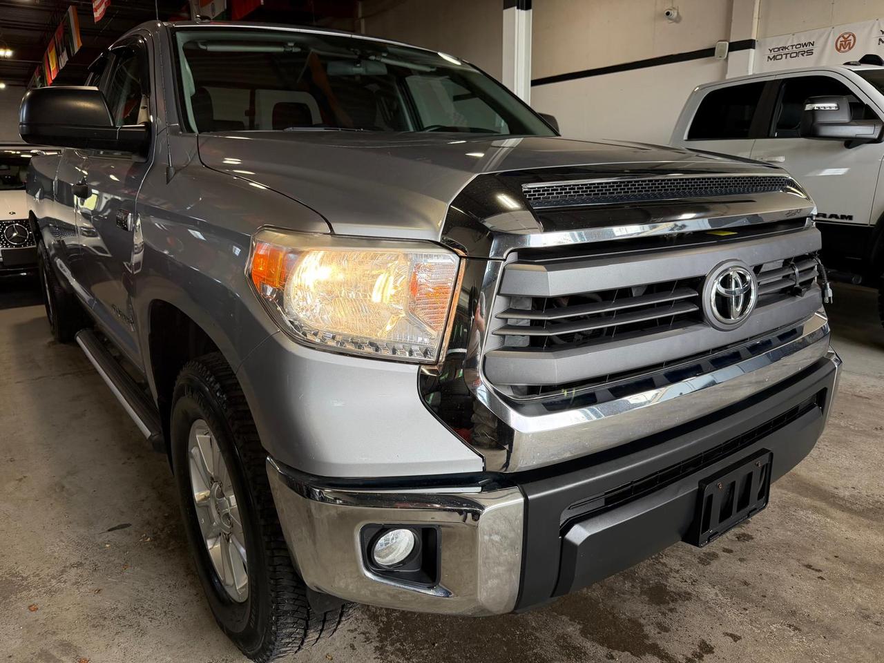 2015 Toyota Tundra 8FT BOX  5.7L V8 | BACK UP CAM| POWERED SEATS Photo