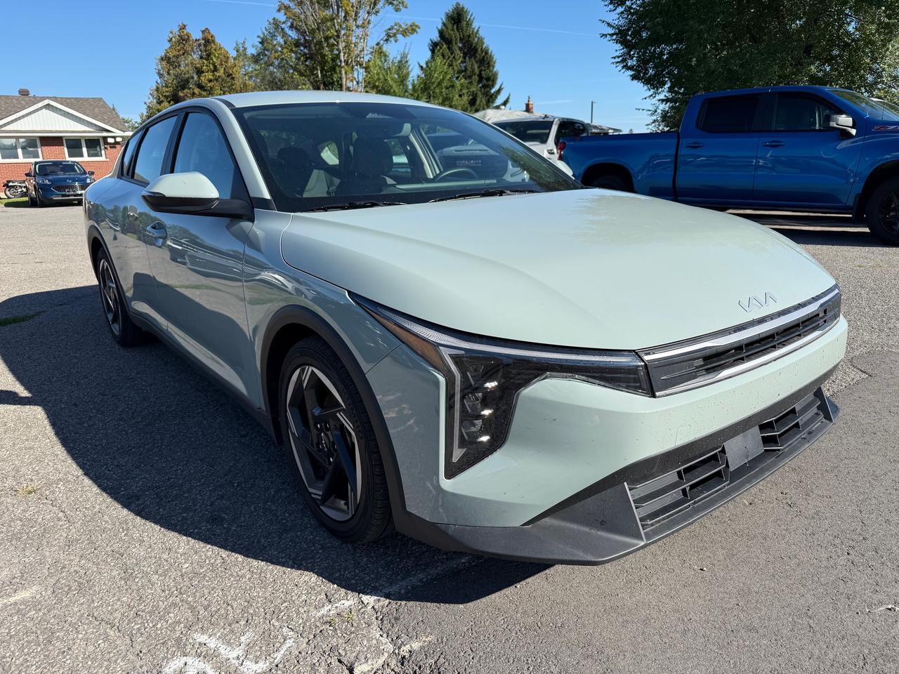 2025 Kia K4 EX Heated Steering and Seats! Photo
