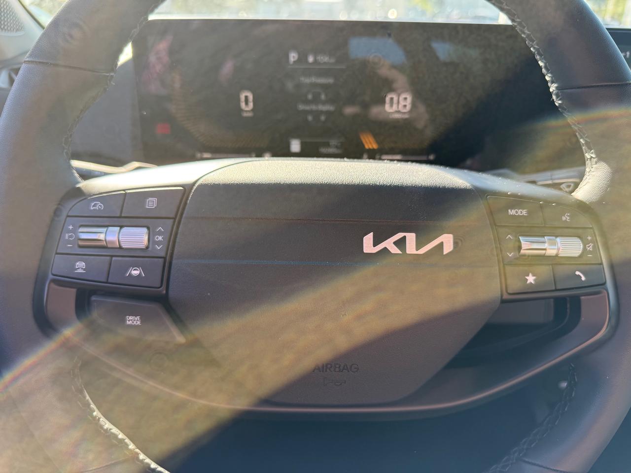 2025 Kia K4 EX Heated Steering and Seats! Photo