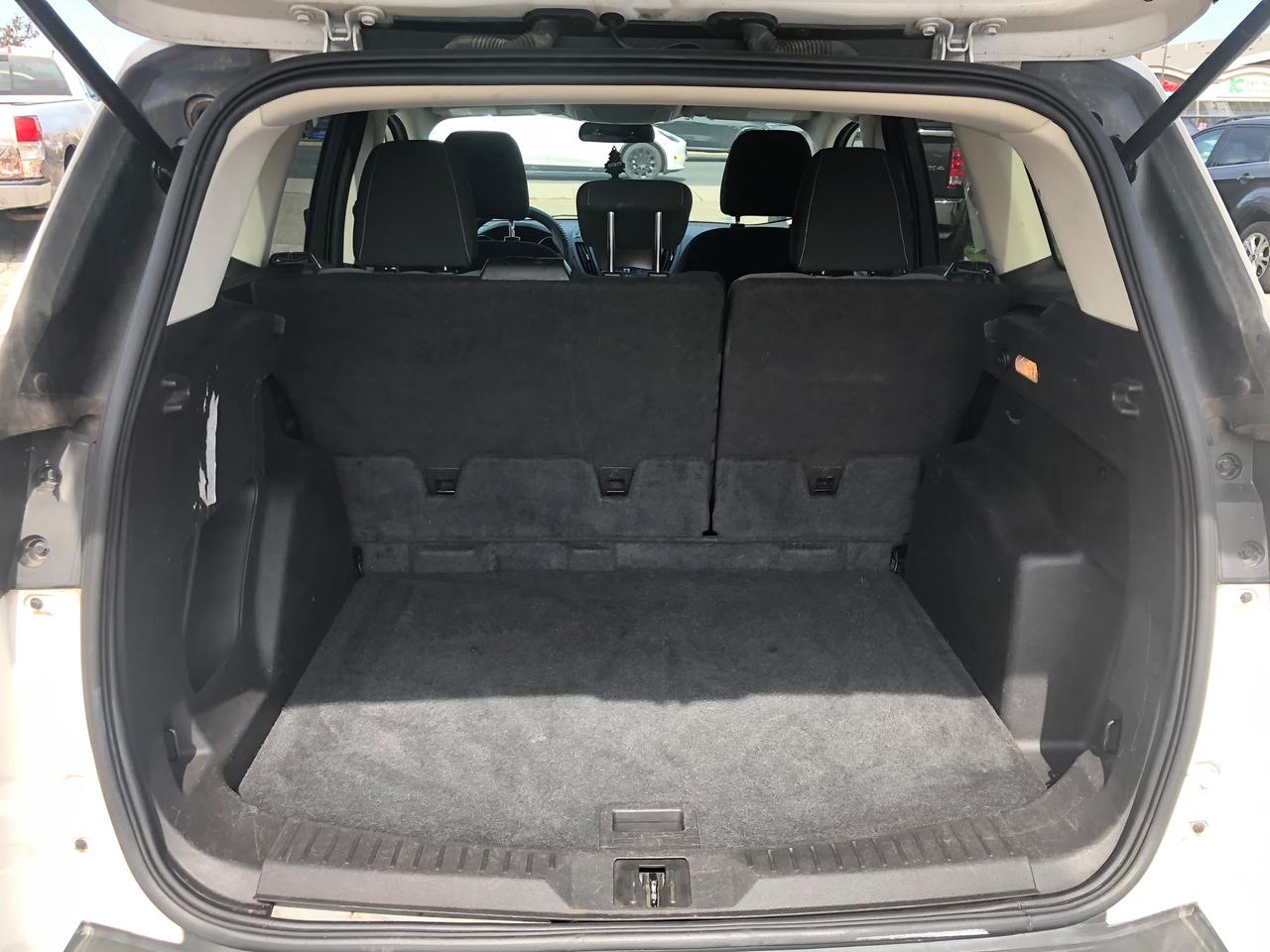 2015 Ford Escape SE, CERTIFIED WITH 3 YRS WARRANTY INCLUDED Photo