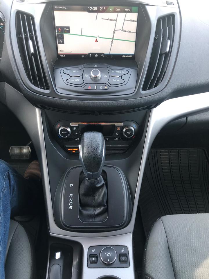 2015 Ford Escape SE, CERTIFIED WITH 3 YRS WARRANTY INCLUDED Photo