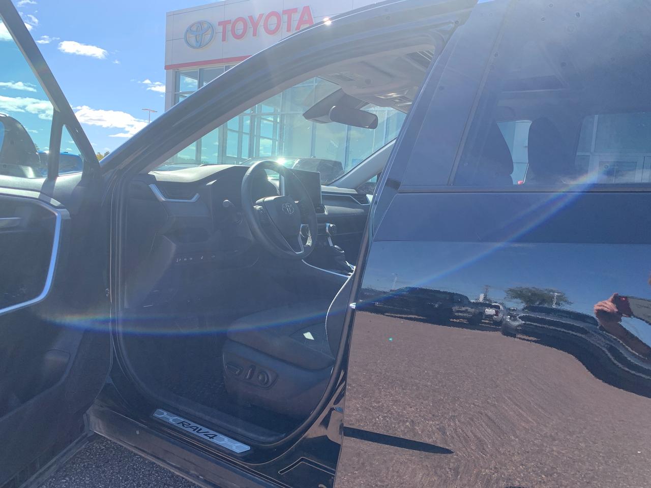 2024 Toyota RAV4 XLE Photo