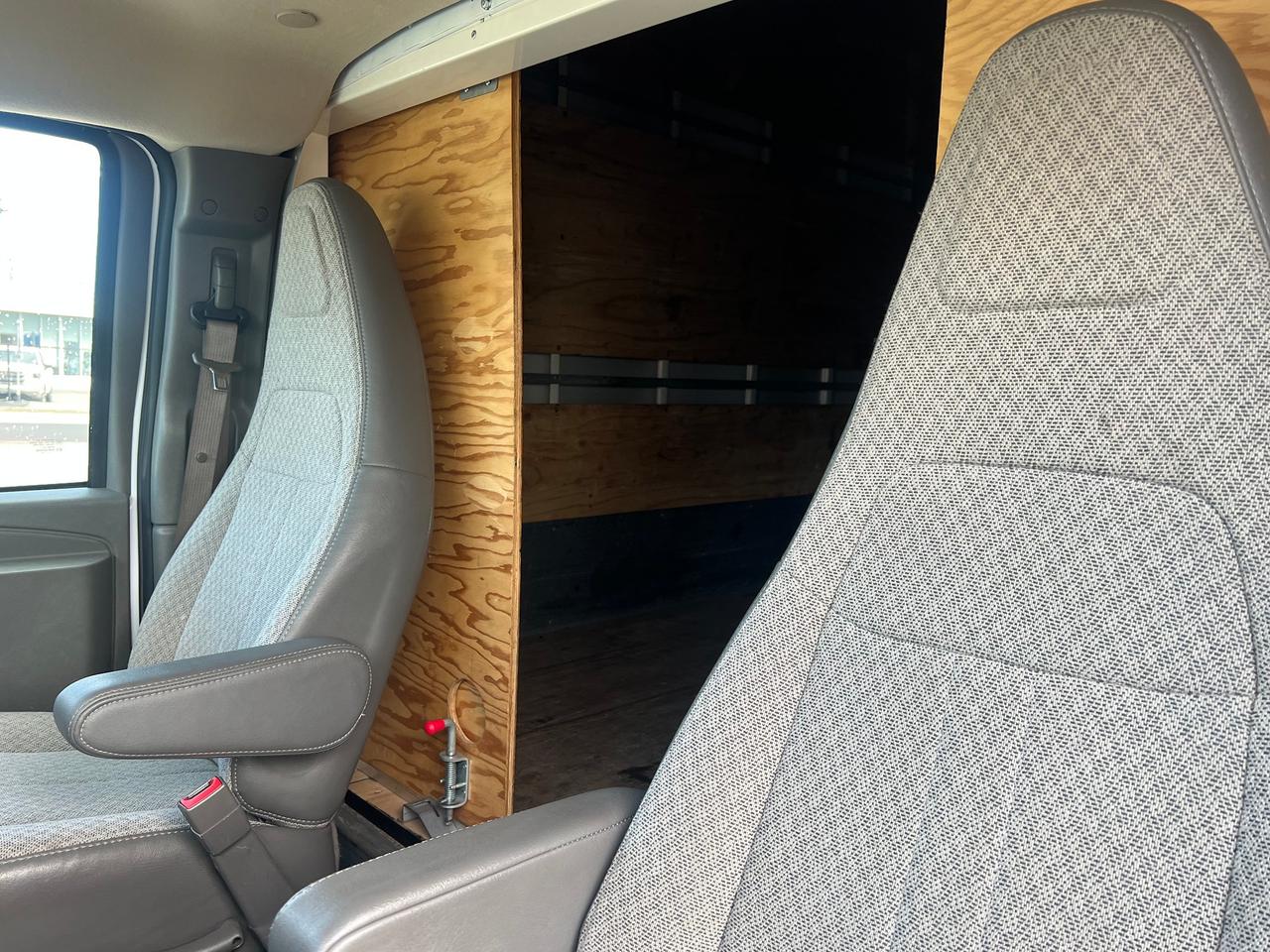 2023 Chevrolet Express Commercial Cutaway 4500 Van 177" Photo