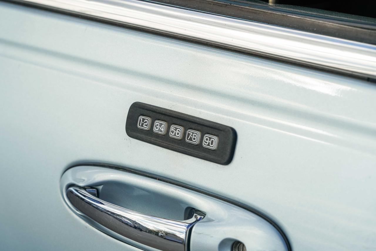 2009 Lincoln Town Car Signature Limited Photo
