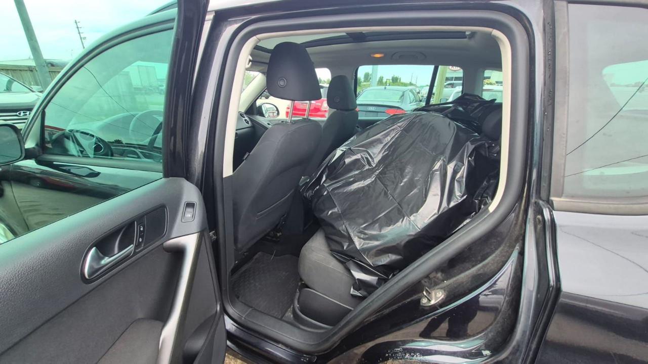 2010 Volkswagen Tiguan Trendline, AS IS, RUNS AND DRIVES WELL Photo