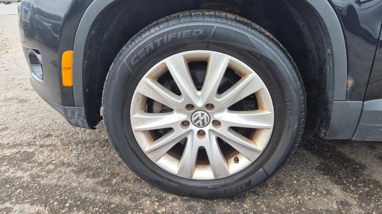 2010 Volkswagen Tiguan Trendline, AS IS, RUNS AND DRIVES WELL Photo