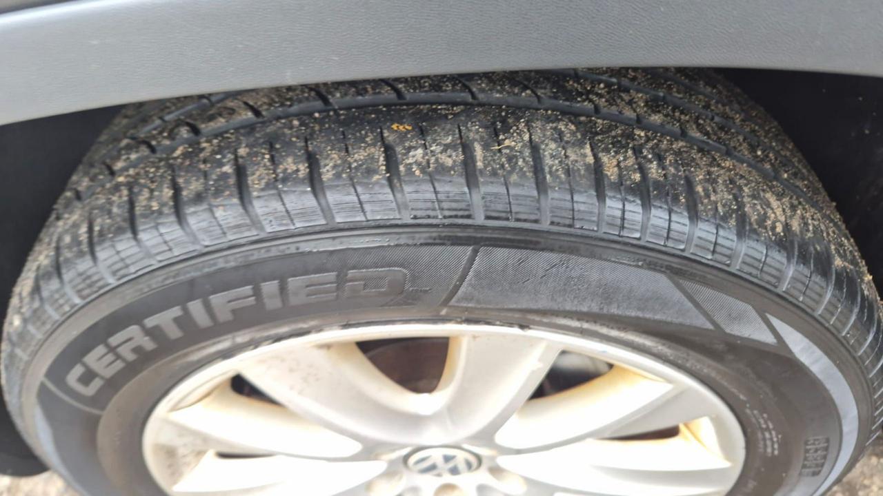 2010 Volkswagen Tiguan Trendline, AS IS, RUNS AND DRIVES WELL Photo