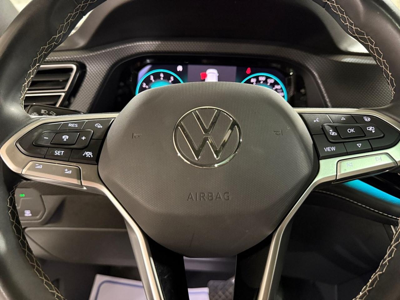2024 Volkswagen Atlas Cross Sport Highline 2.0 TSI 4MOTION Photo