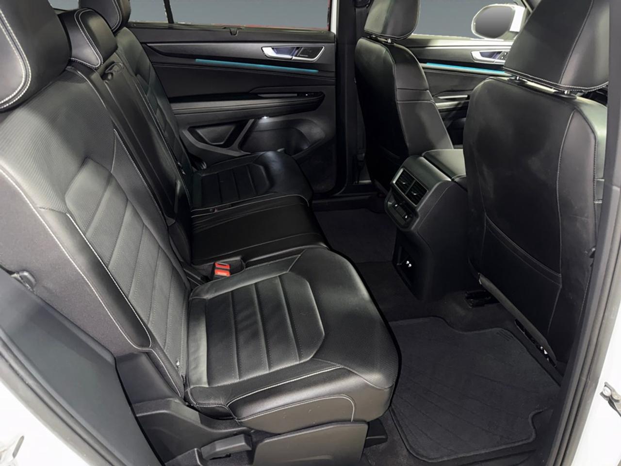 2024 Volkswagen Atlas Cross Sport Highline 2.0 TSI 4MOTION Photo