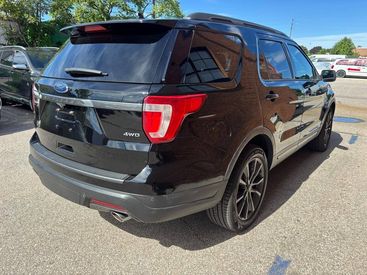 2018 Ford Explorer XLT 4WD Photo