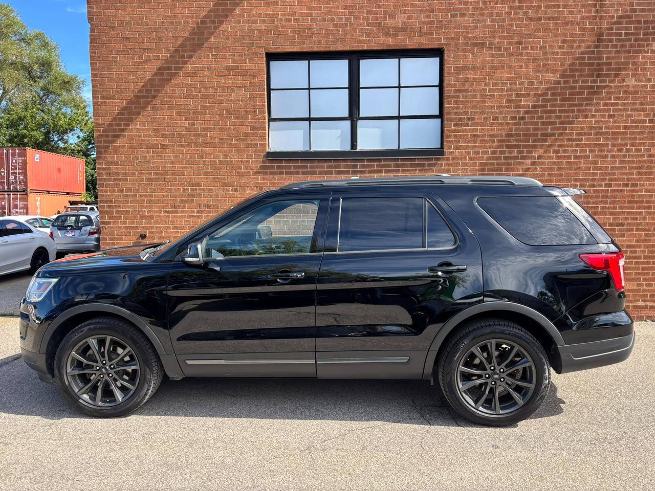 2018 Ford Explorer XLT 4WD Photo