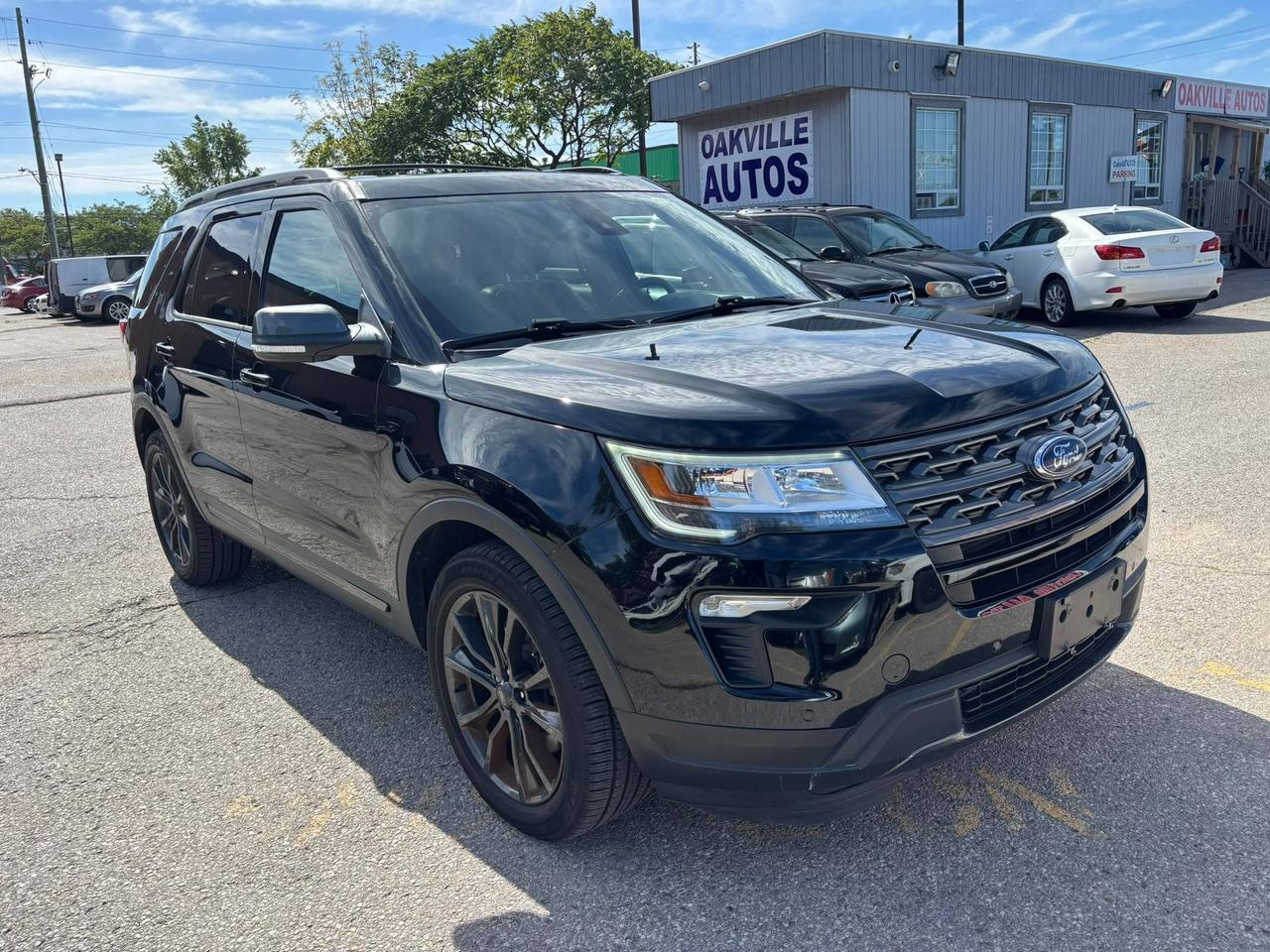 2018 Ford Explorer XLT 4WD Photo