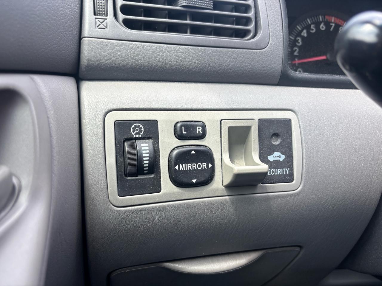2007 Toyota Corolla 4dr Sdn Autol CE Photo