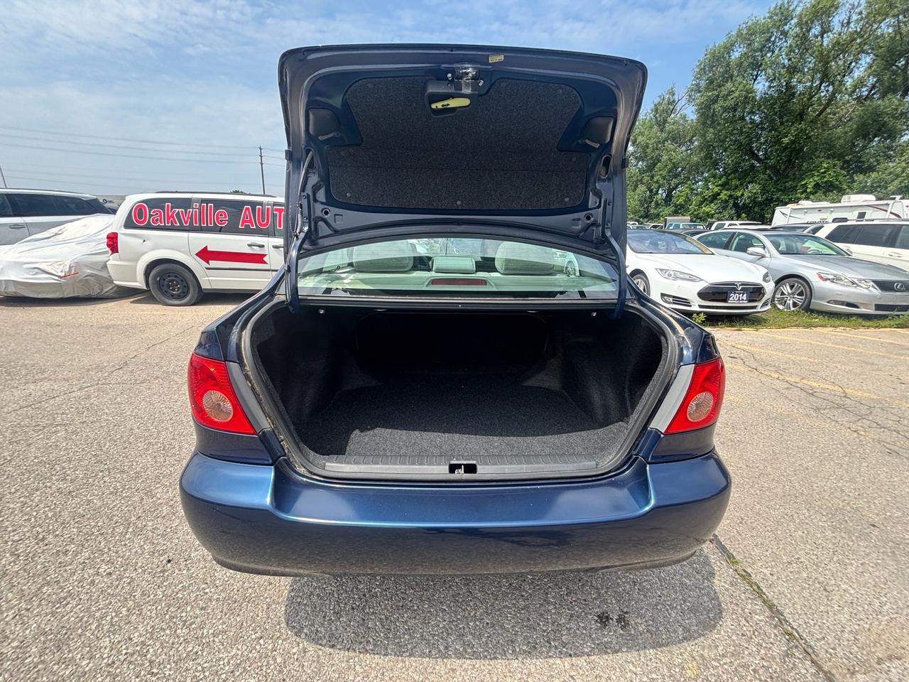 2007 Toyota Corolla 4dr Sdn Autol CE Photo