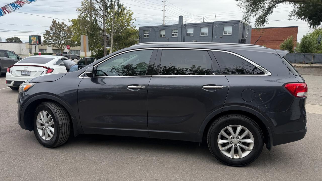 2016 Kia Sorento 2.4L LX Photo
