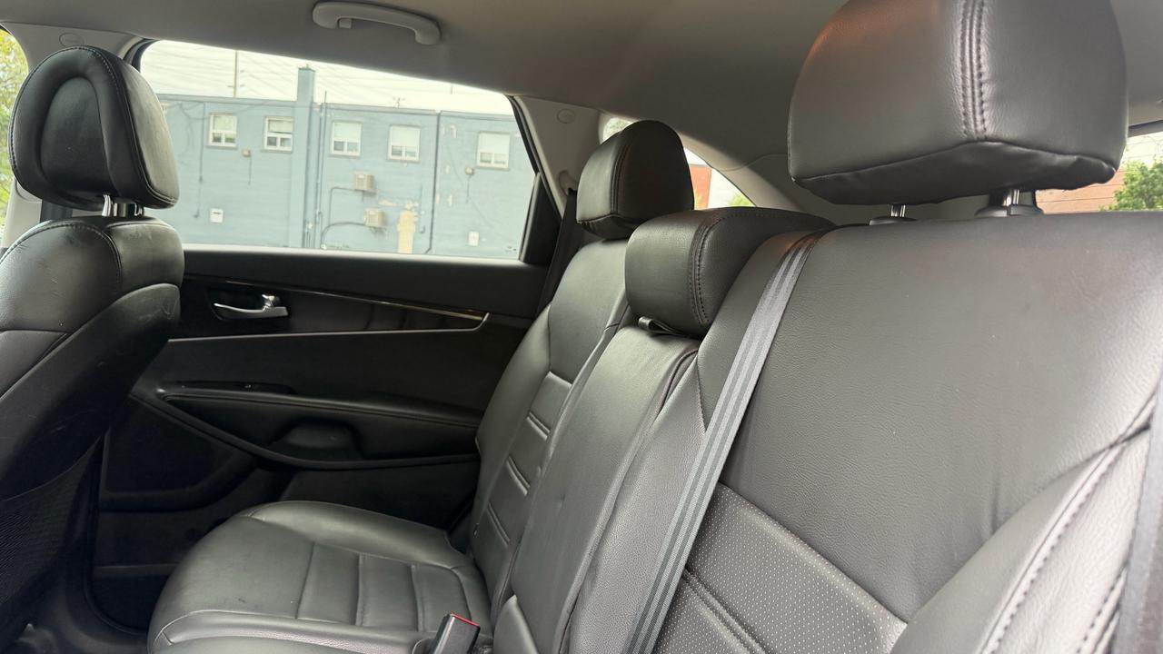 2016 Kia Sorento 2.4L LX Photo