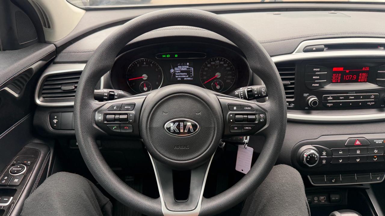 2016 Kia Sorento 2.4L LX Photo