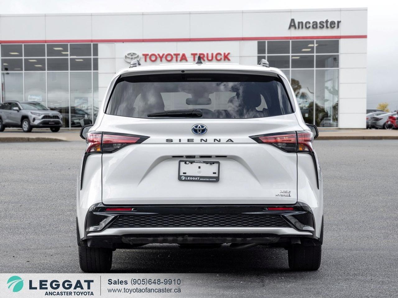 2021 Toyota Sienna XSE FWD Photo