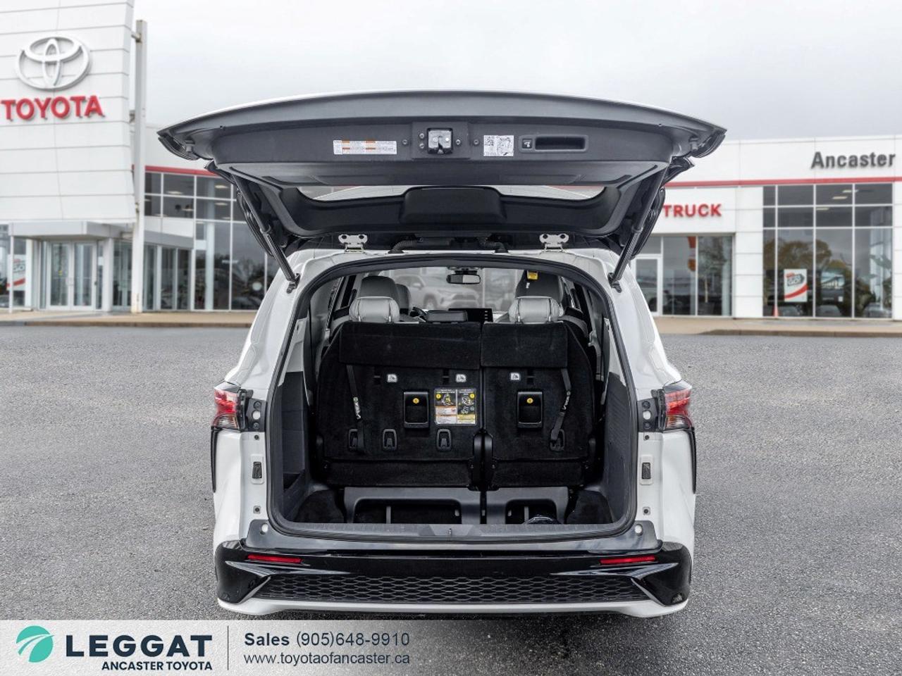 2021 Toyota Sienna XSE FWD Photo