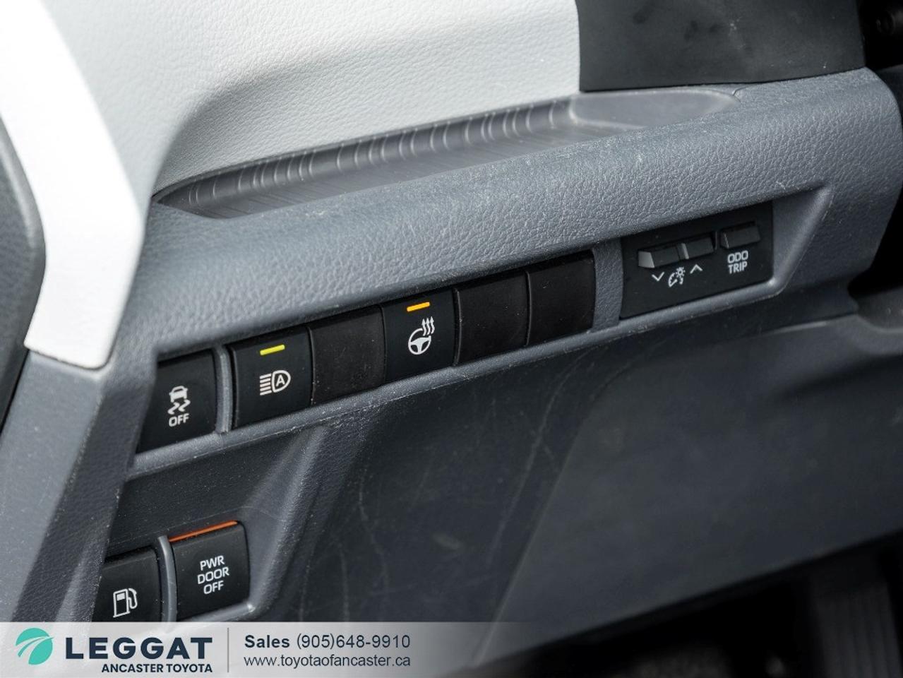 2021 Toyota Sienna XSE FWD Photo