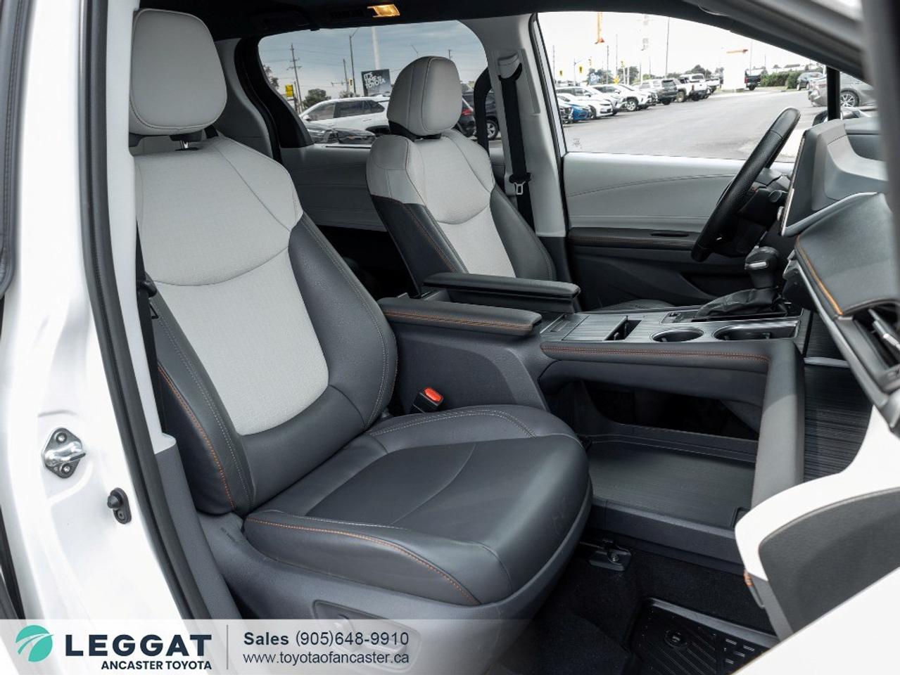 2021 Toyota Sienna XSE FWD Photo