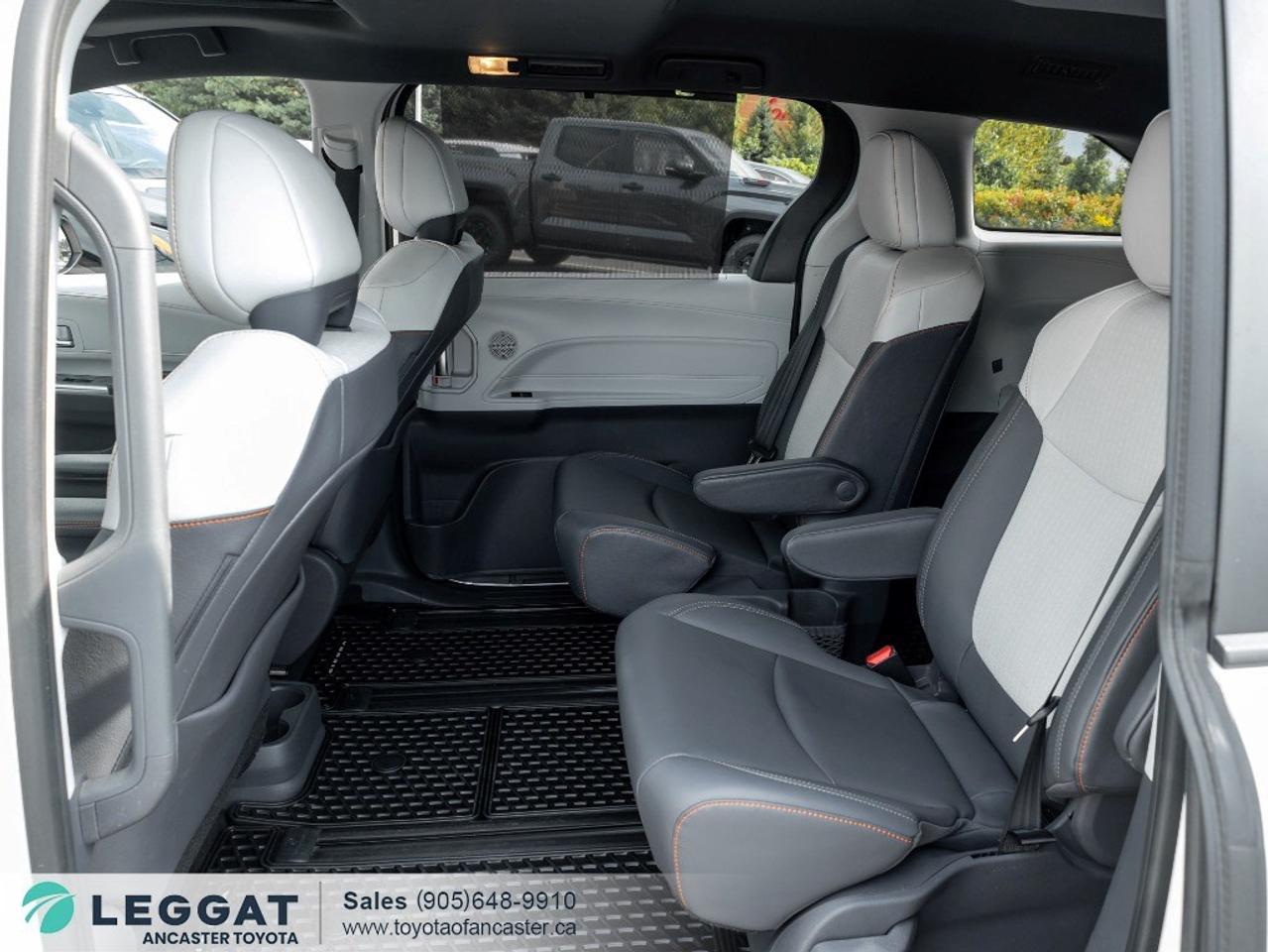 2021 Toyota Sienna XSE FWD Photo