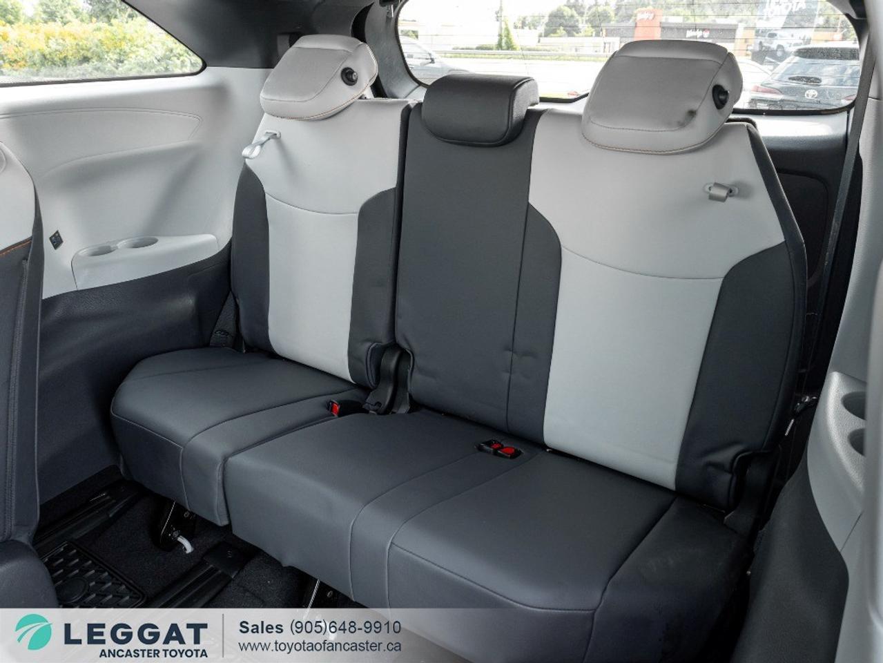2021 Toyota Sienna XSE FWD Photo