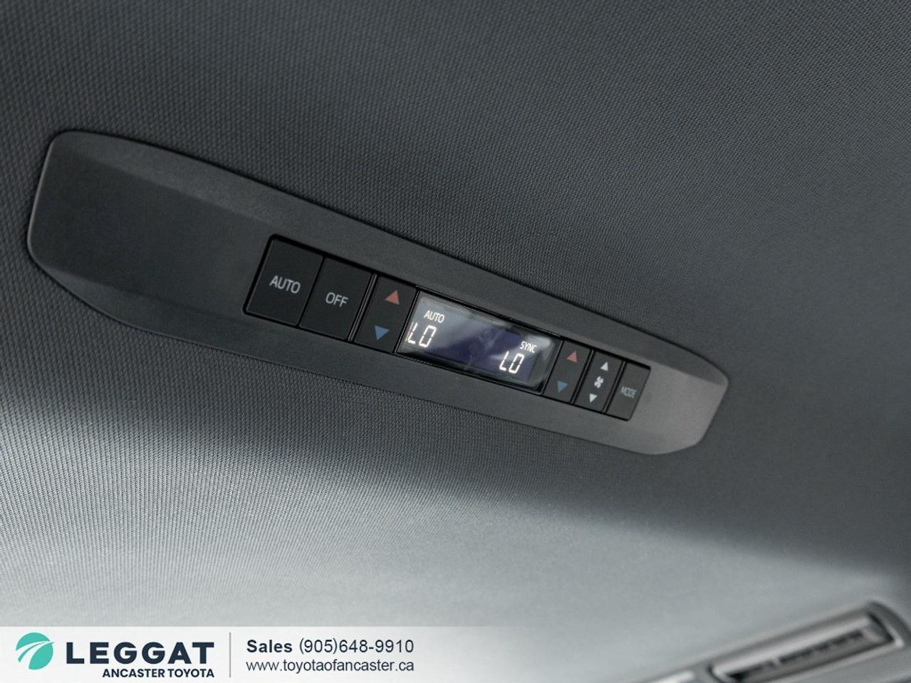 2021 Toyota Sienna XSE FWD Photo