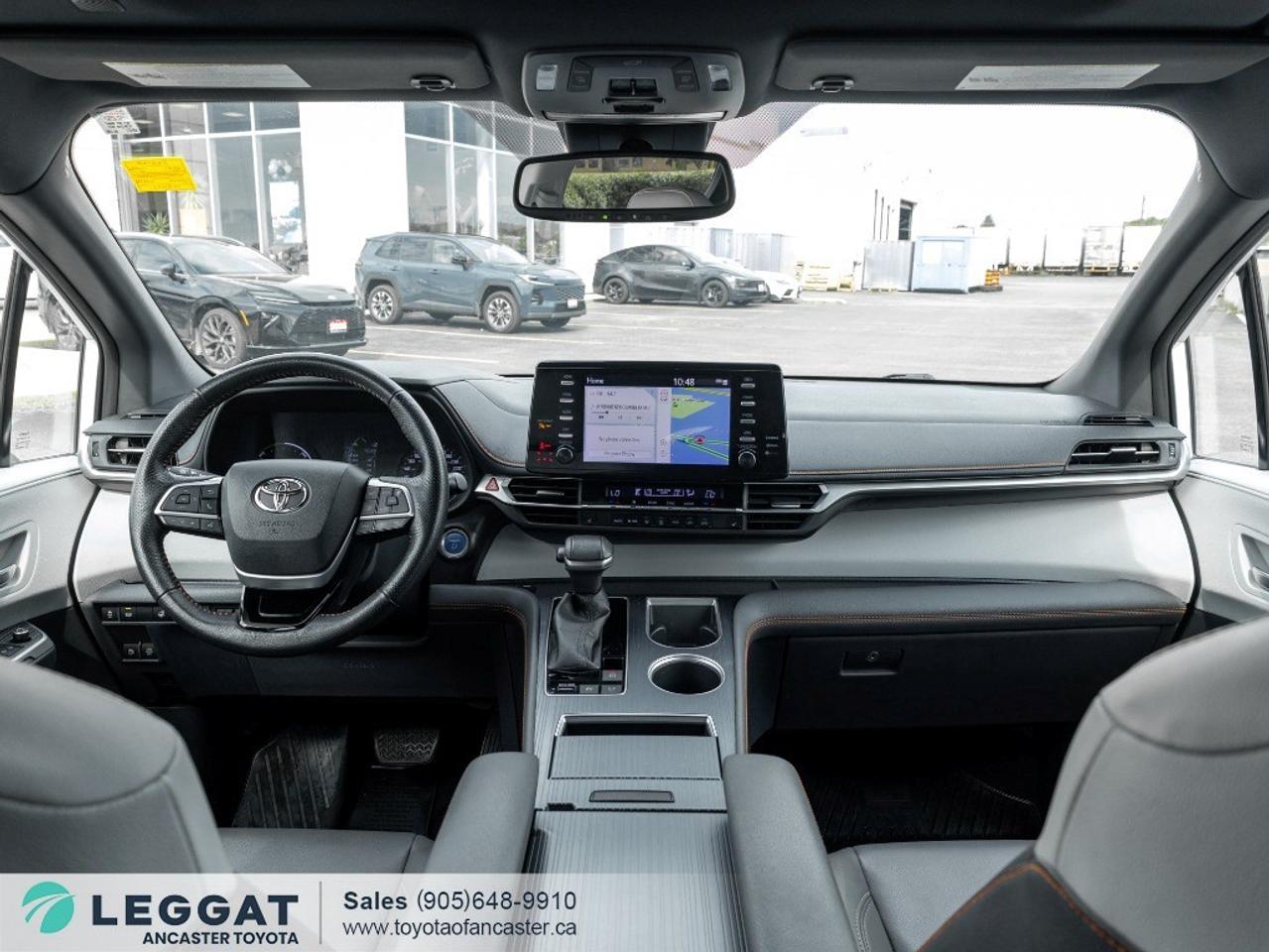 2021 Toyota Sienna XSE FWD Photo