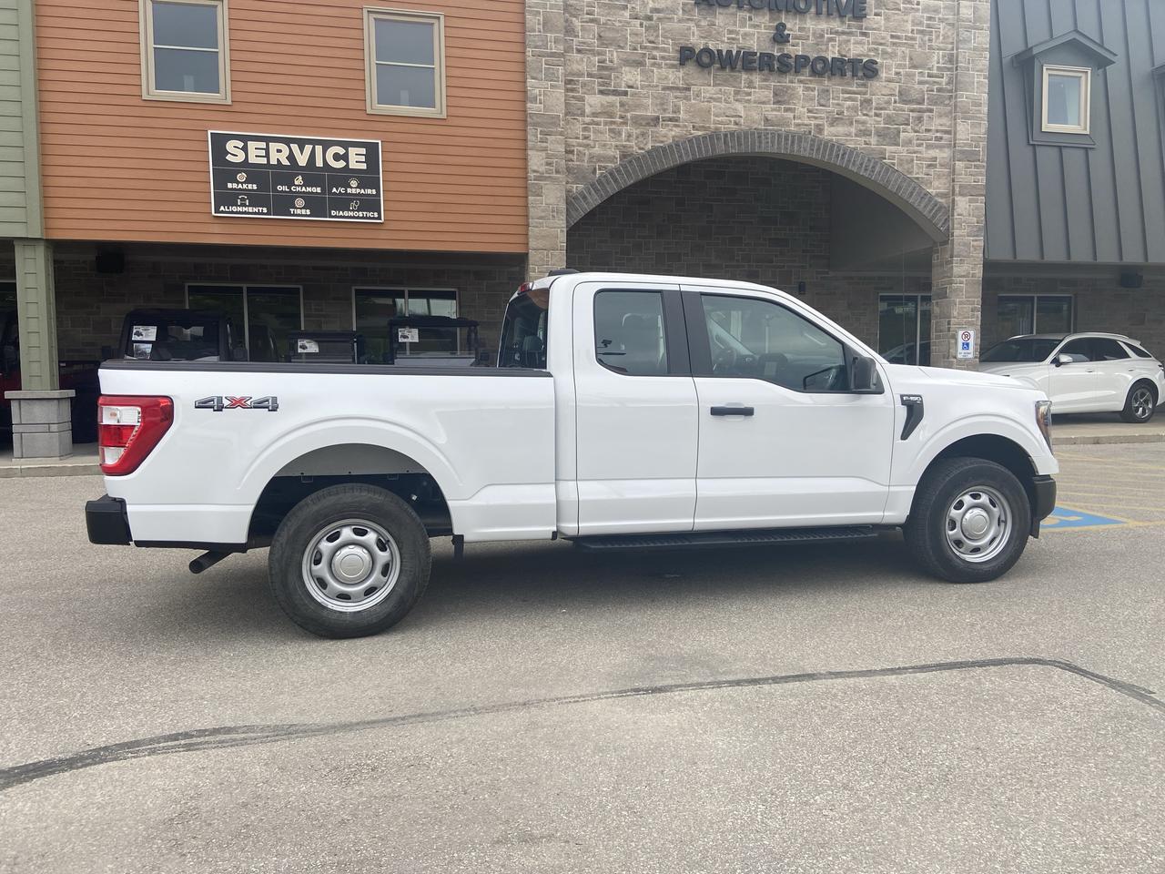 2023 Ford F-150 XL 4WD SUPERCAB 6.5' BOX Photo2