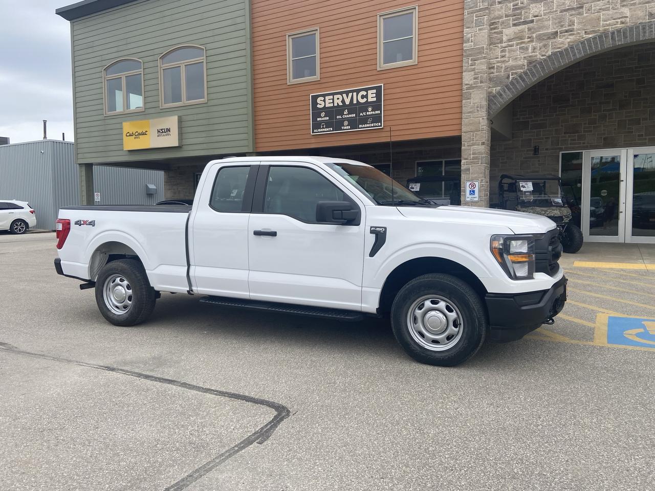 2023 Ford F-150 XL 4WD SUPERCAB 6.5' BOX Photo0
