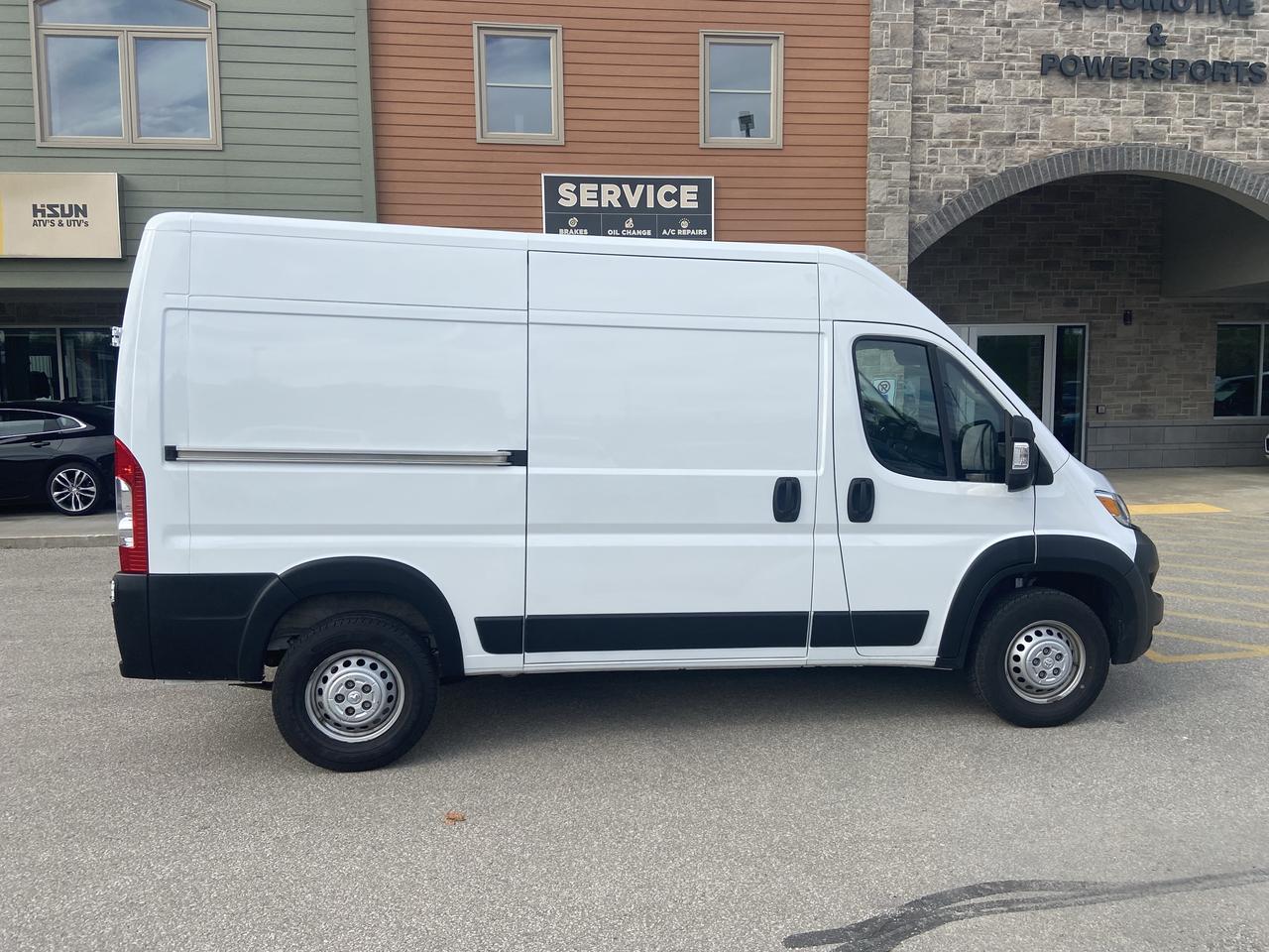 2025 RAM Cargo Van Tradesman Photo4