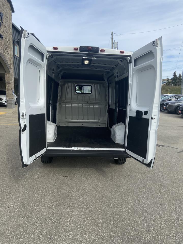 2025 RAM Cargo Van Tradesman Photo