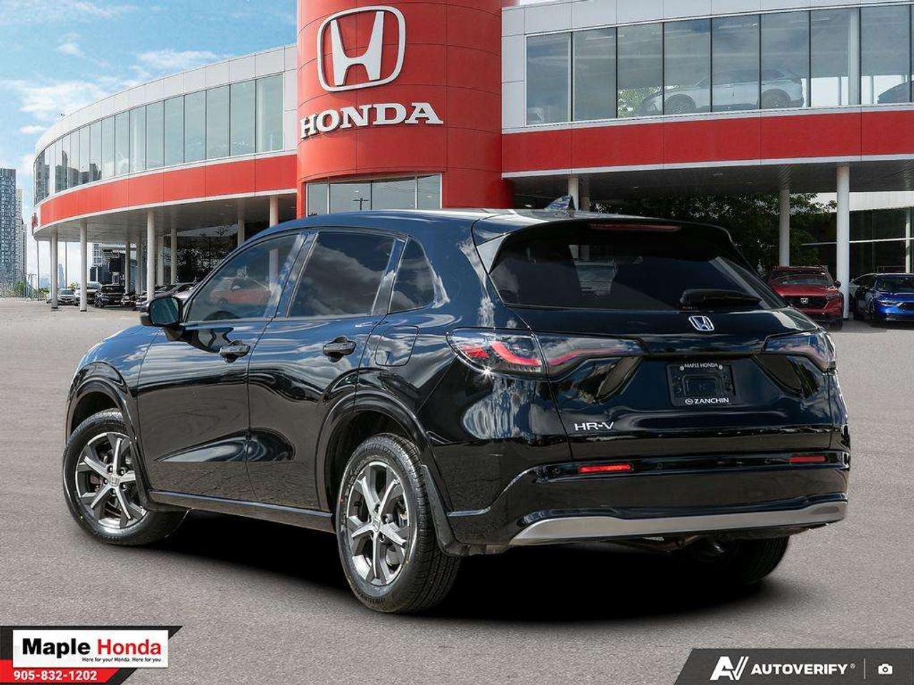 2024 Honda HR-V Leather| Sunroof | Carplay | Auto Start Photo