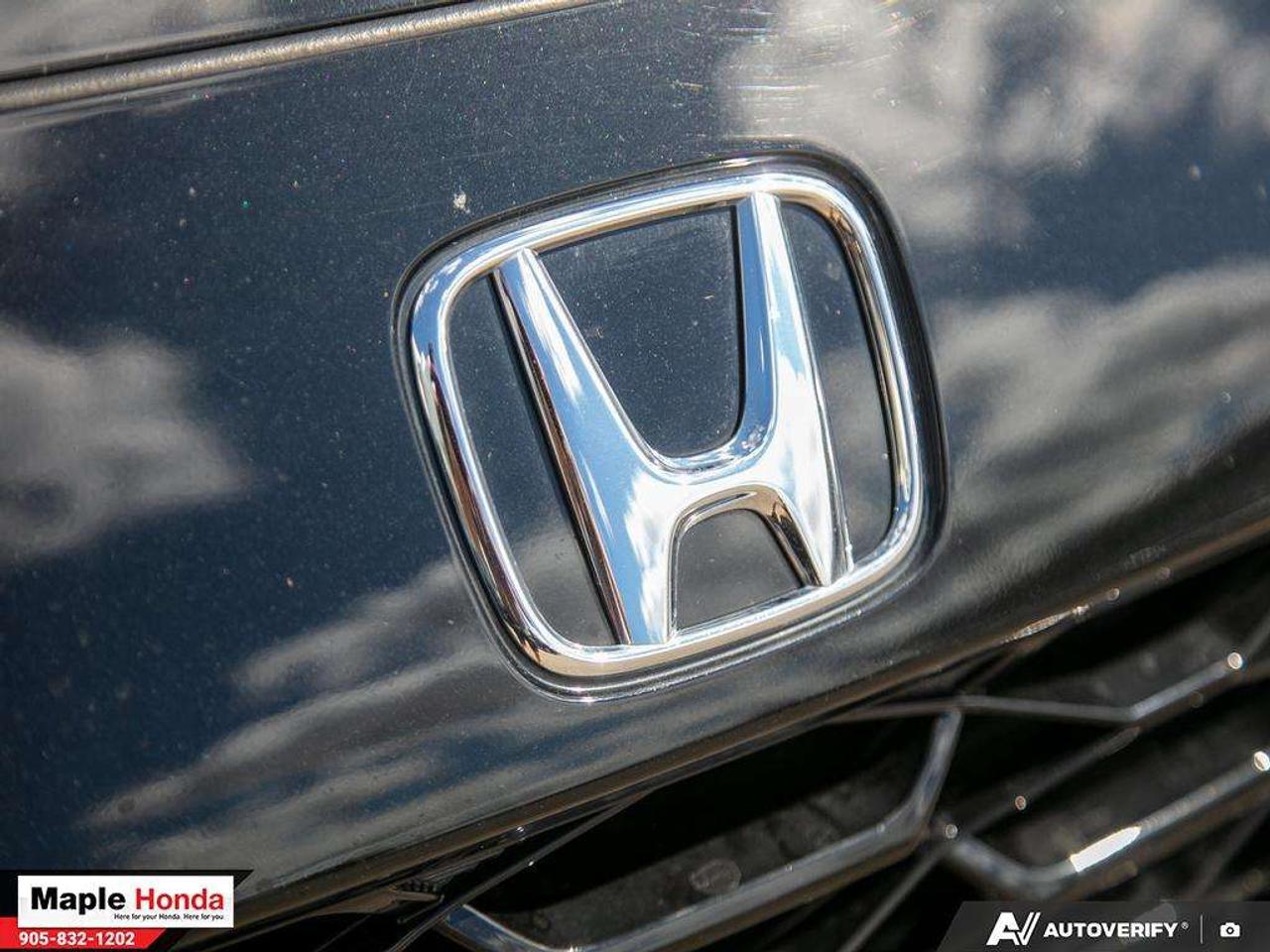 2024 Honda HR-V Leather| Sunroof | Carplay | Auto Start Photo