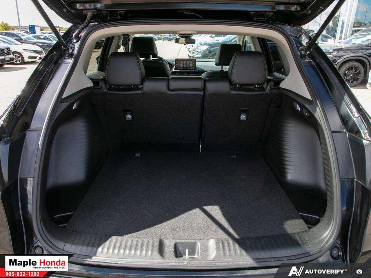 2024 Honda HR-V Leather| Sunroof | Carplay | Auto Start Photo