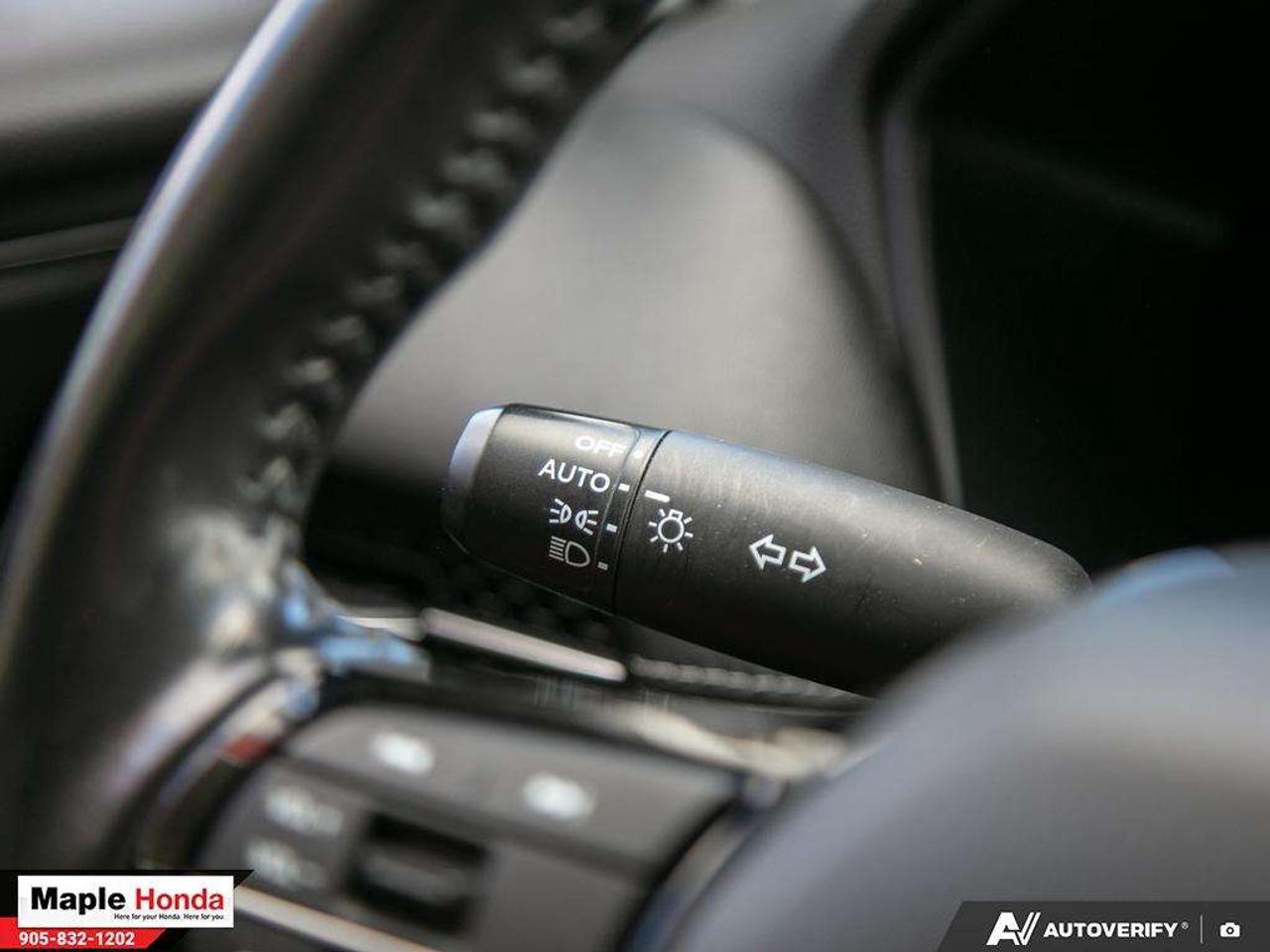 2024 Honda HR-V Leather| Sunroof | Carplay | Auto Start Photo