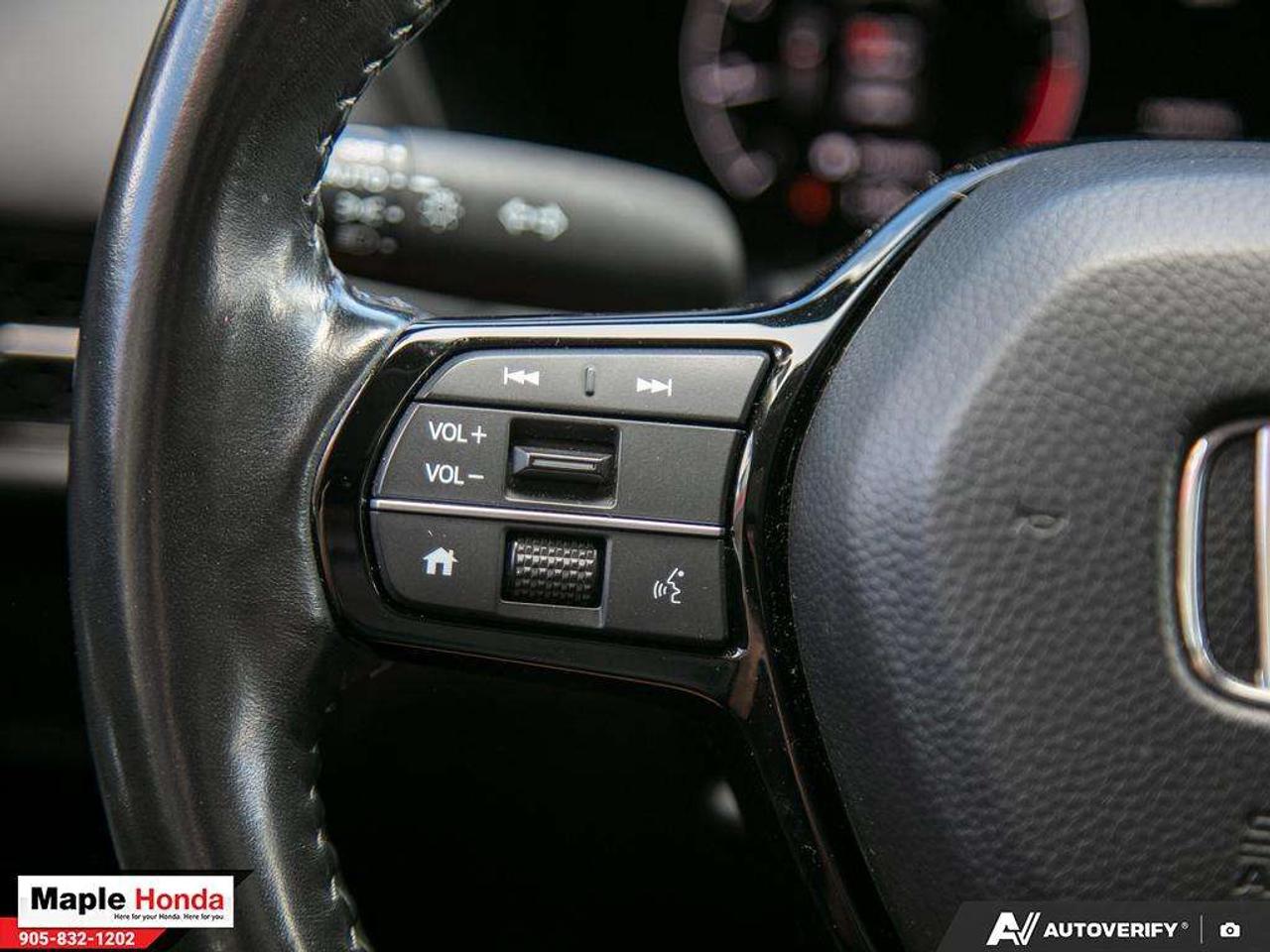 2024 Honda HR-V Leather| Sunroof | Carplay | Auto Start Photo