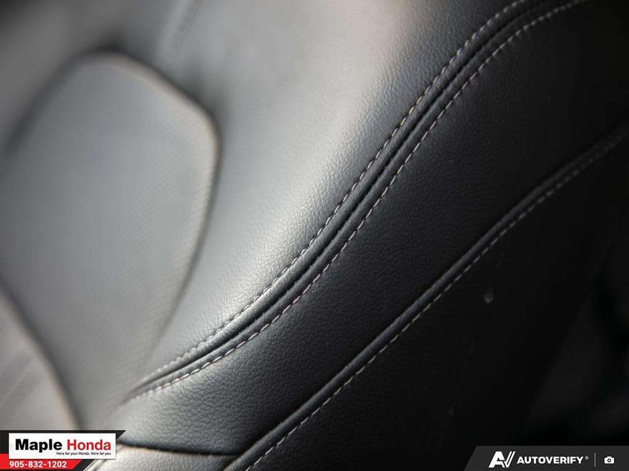 2024 Honda HR-V Leather| Sunroof | Carplay | Auto Start Photo