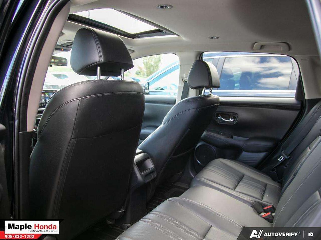 2024 Honda HR-V Leather| Sunroof | Carplay | Auto Start Photo