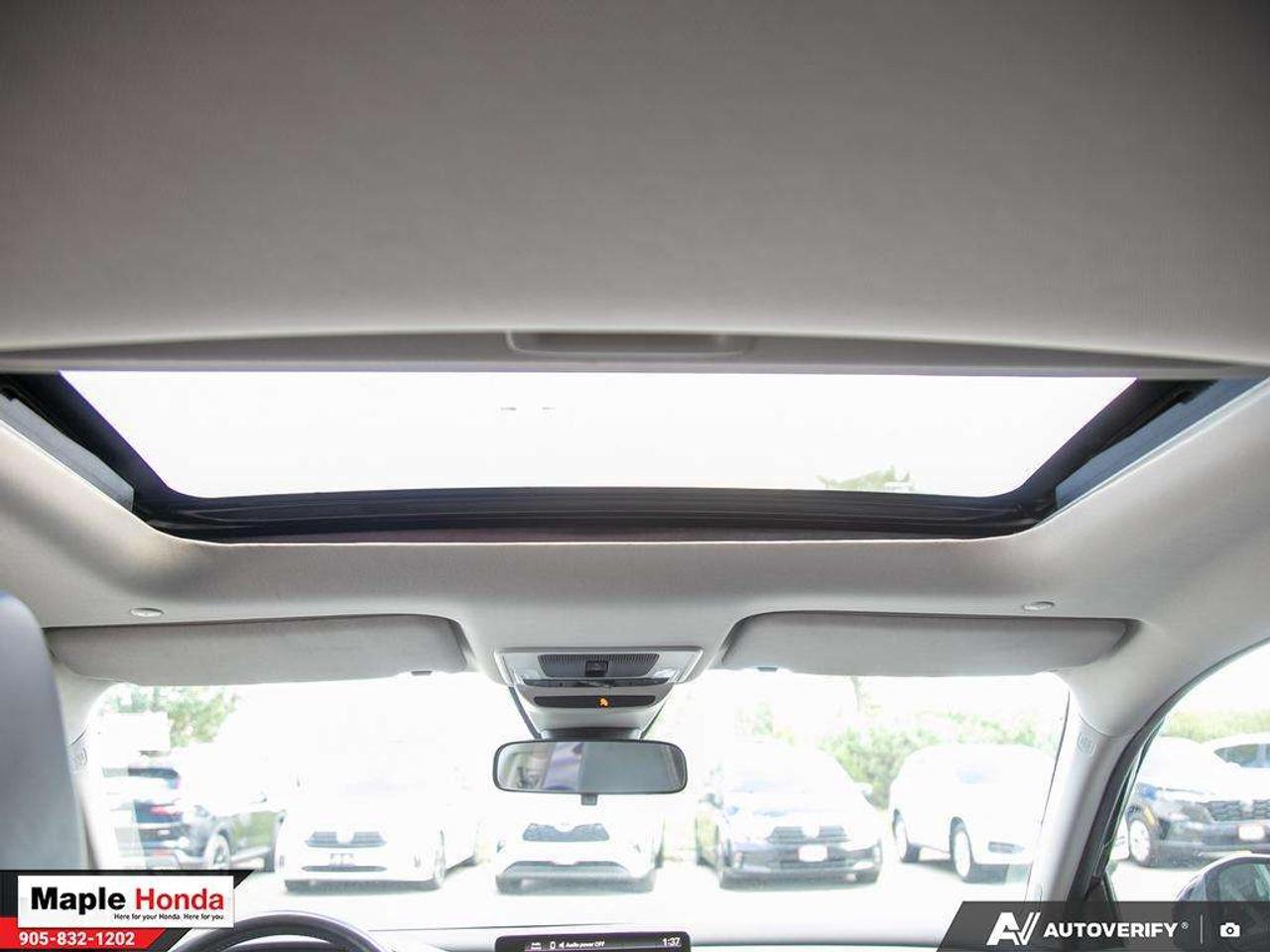 2024 Honda HR-V Leather| Sunroof | Carplay | Auto Start Photo