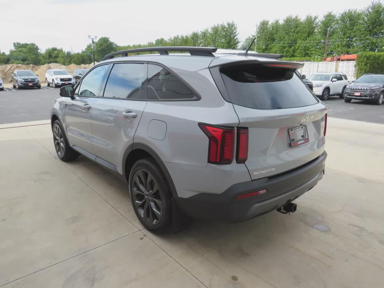 2023 Kia Sorento X-Line | AWD | Automatic | 6-Passenger | Alloy Wheels | Heated Seats | Heated Steering Wheel | Power Driver Seat | Dual-Zone Climate Control | Touchscreen Display | Android Auto & Apple CarPlay | Bluetooth | Wireless Phone Charging | Back-Up Camera | Blin Photo