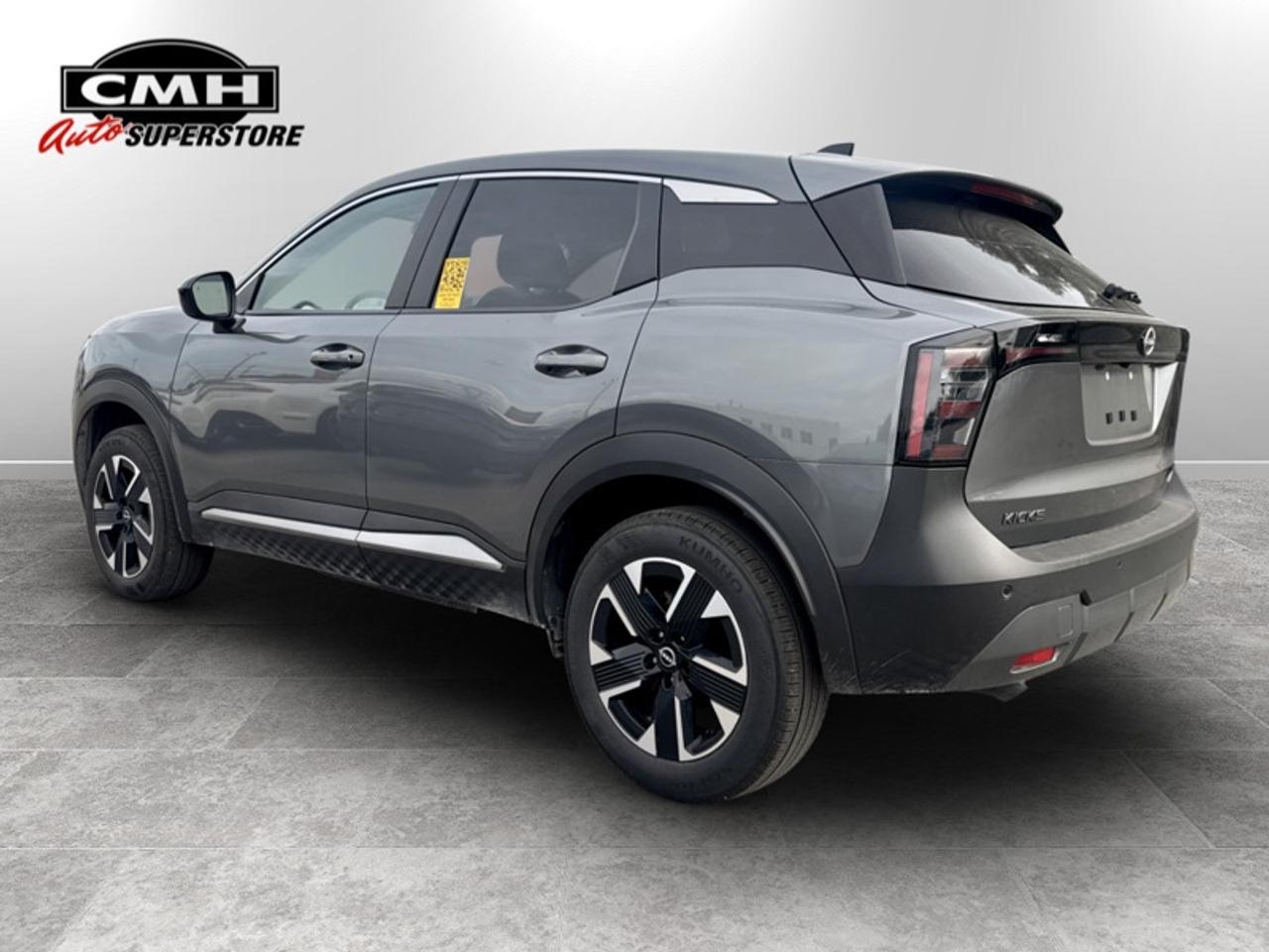2026 Nissan Kicks SV  **CLEAN CARFAX** Photo