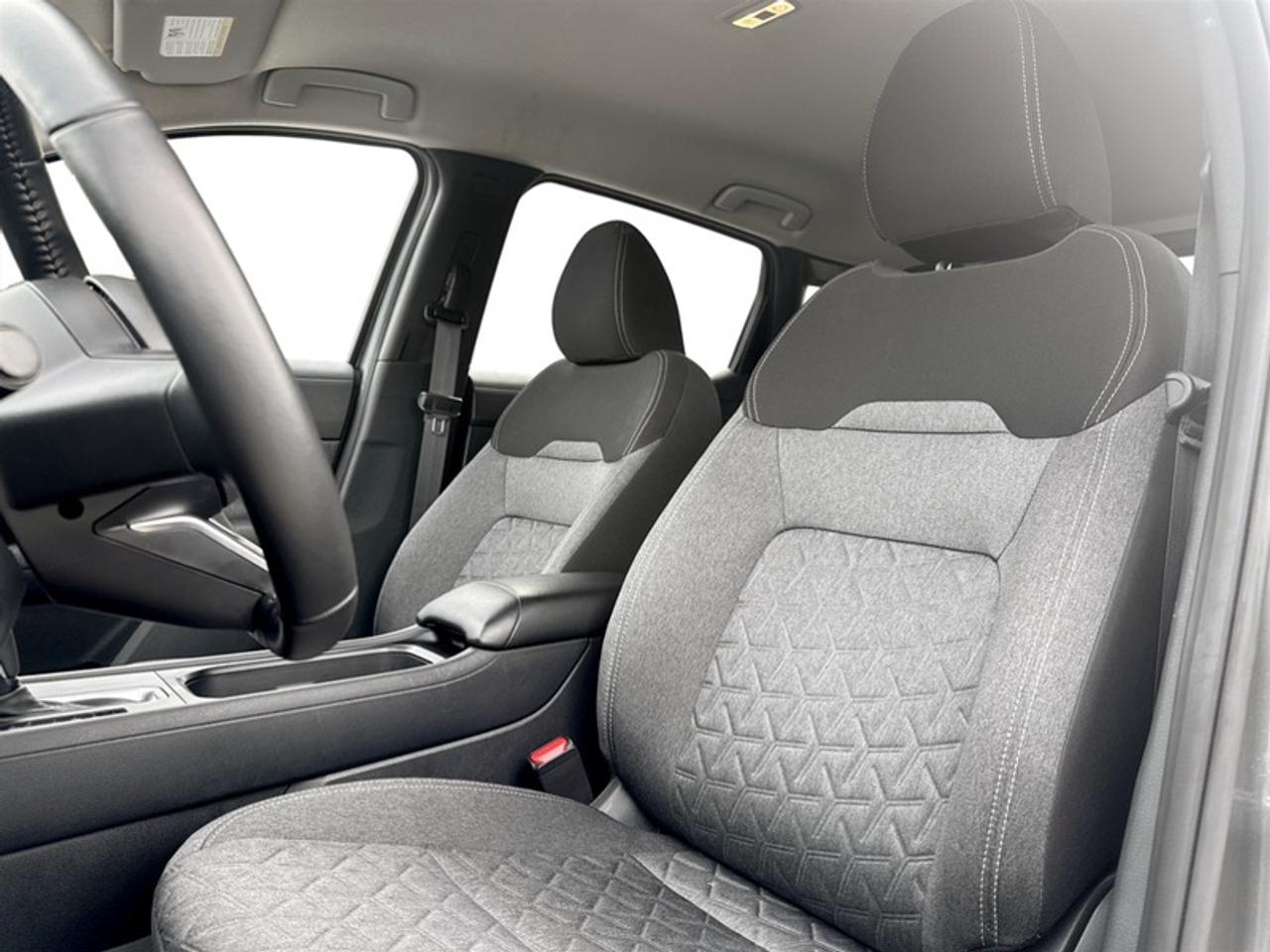 2026 Nissan Kicks SV  **CLEAN CARFAX** Photo