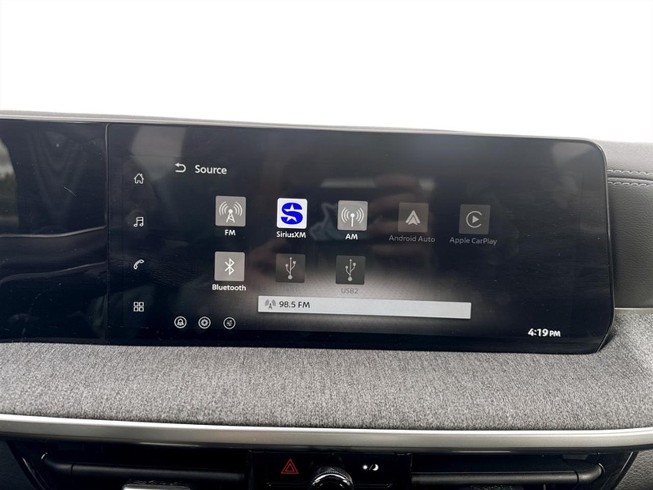 2026 Nissan Kicks SV  **CLEAN CARFAX** Photo