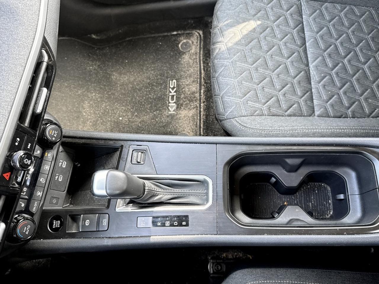 2026 Nissan Kicks SV Premium Package  **CLEAN CARFAX** Photo