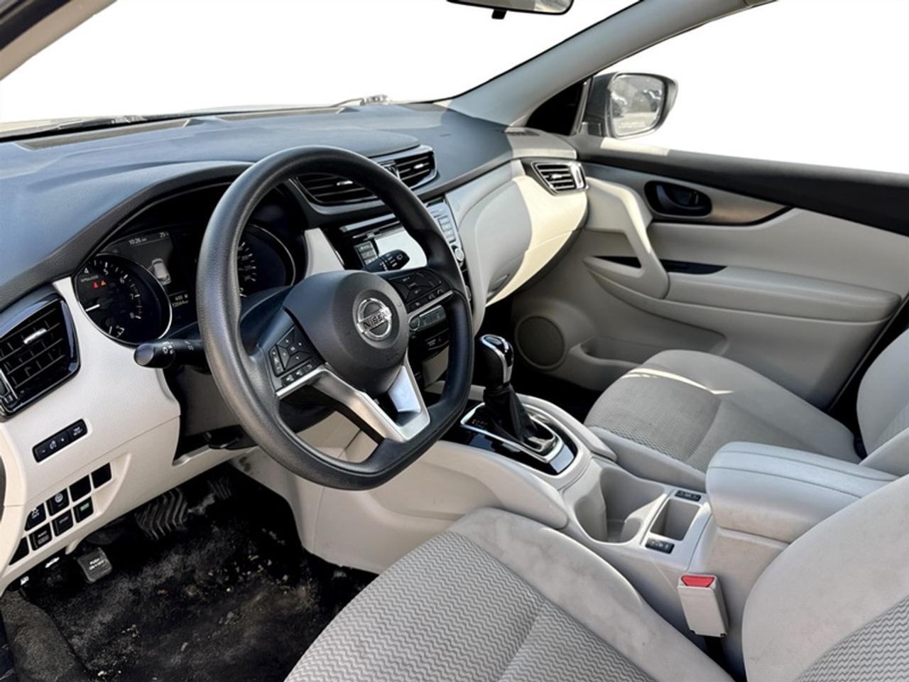 2023 Nissan Qashqai S  **APPLE CP - HTD SEATS** Photo
