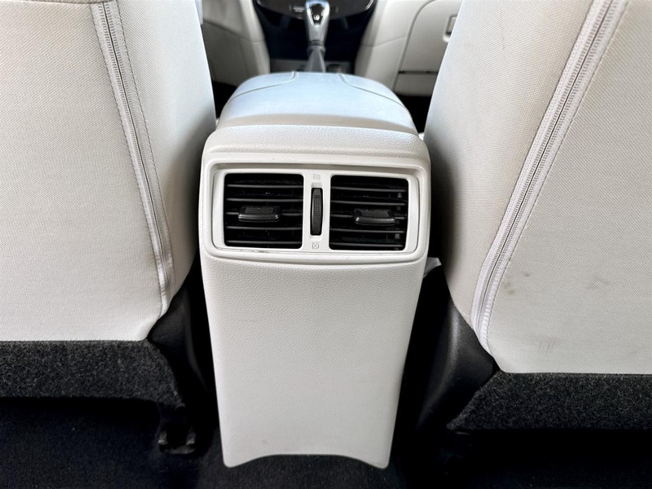 2023 Nissan Qashqai S  **APPLE CP - HTD SEATS** Photo