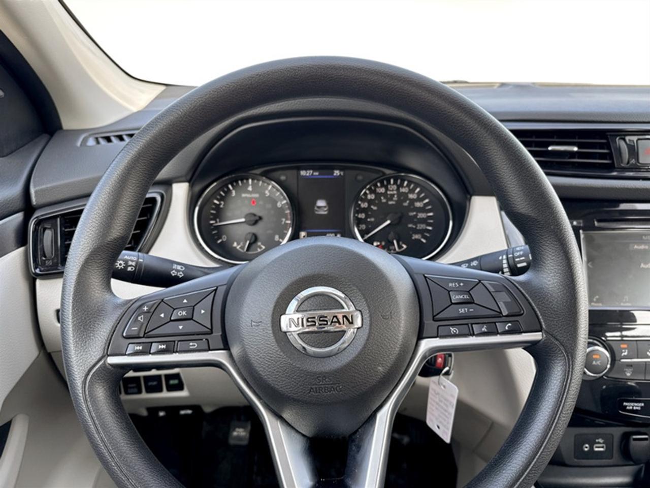 2023 Nissan Qashqai S  **APPLE CP - HTD SEATS** Photo