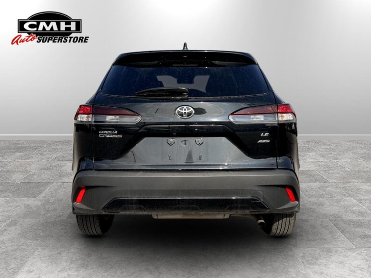 2026 Toyota Corolla Cross LE  **HEATED SW - APPLE CP** Photo4
